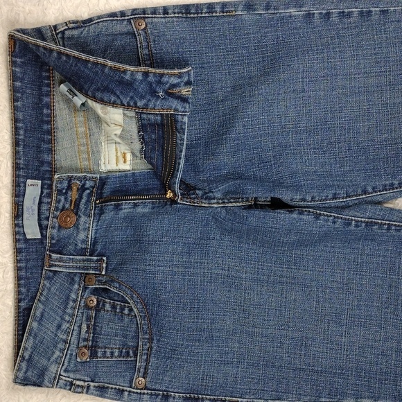 Levi's 515 Flare Blue Medium Wash Five Pocket Mid Rise Flare Leg Denim Jean - Picture 5 of 16